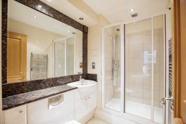 Aspect Court, Imperial Wharf, Fulham - SW6 view 2