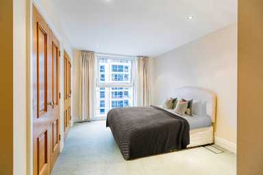 Aspect Court, Imperial Wharf, Fulham - SW6 view 16