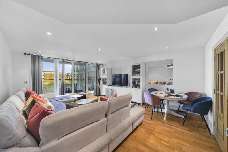 2 bedrooms apartments/flats to sale in The Boulevard, Imperial Wharf-image 10