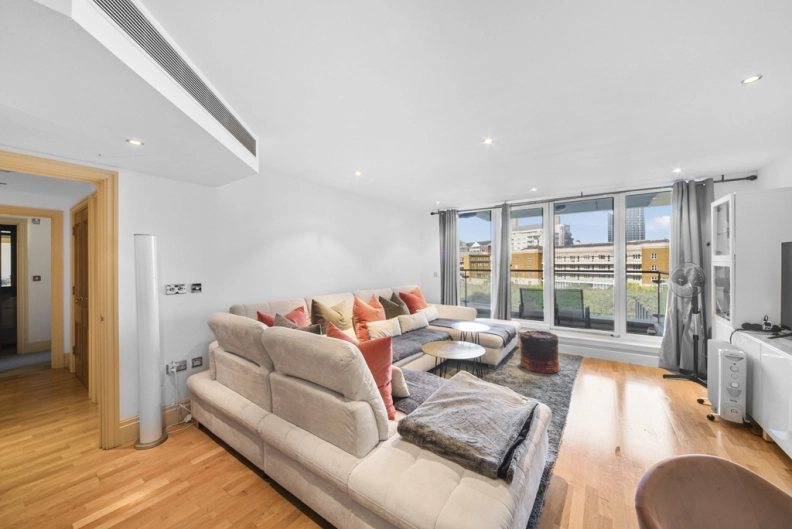 2 bedrooms apartments/flats to sale in The Boulevard, Imperial Wharf-image 9