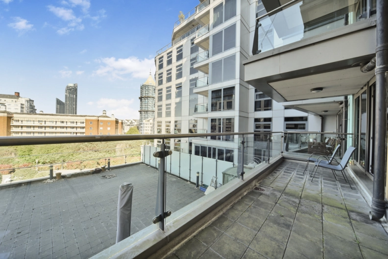 2 bedrooms apartments/flats to sale in The Boulevard, Imperial Wharf-image 7