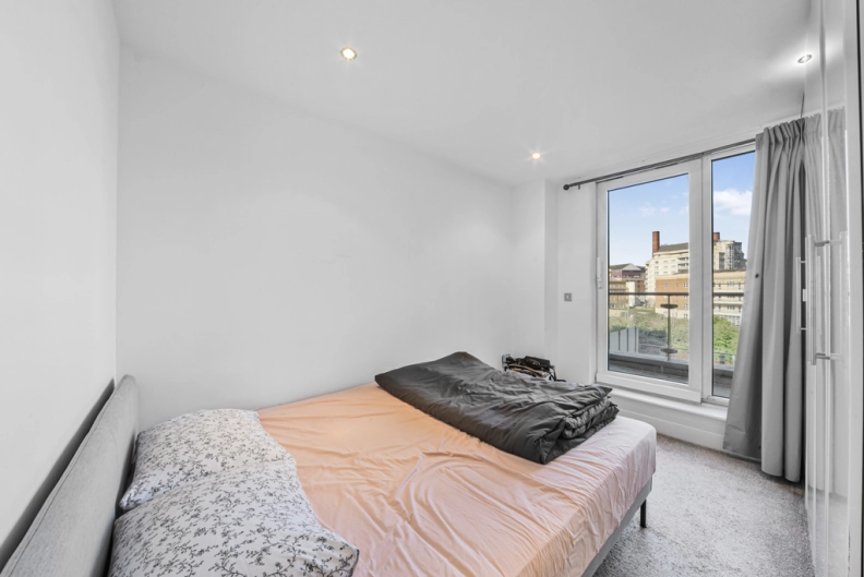 2 bedrooms apartments/flats to sale in The Boulevard, Imperial Wharf-image 5