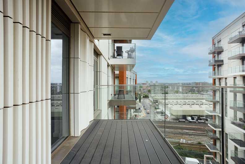 2 bedrooms apartments/flats for sale in Malthouse Road, Nine Elms - SW11 view 2
