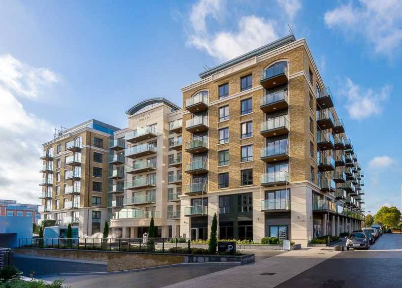 2 bedrooms apartments/flats to sale in Regatta Lane, Fulham Reach, Hammersmith-image 1