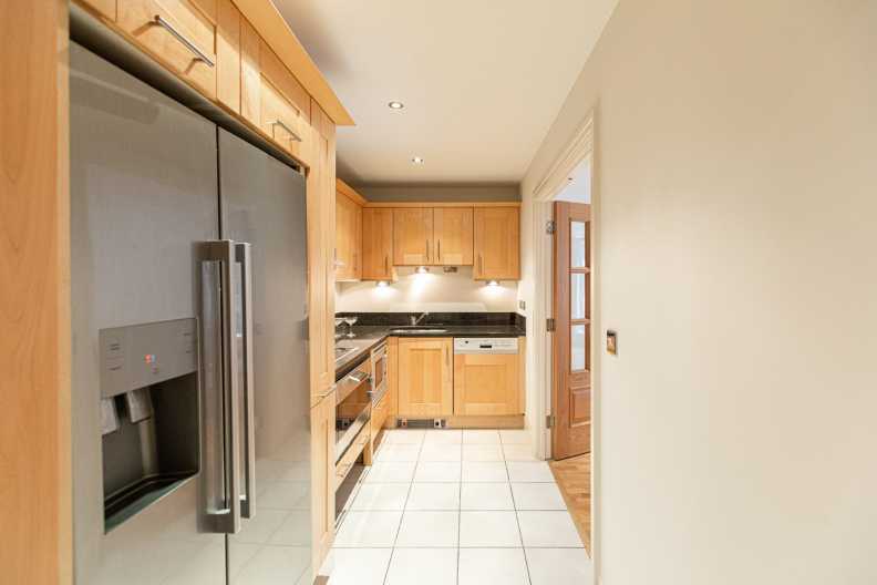 2 bedrooms apartments/flats to sale in Harbour Reach, The Boulevard, Imperial Wharf-image 17