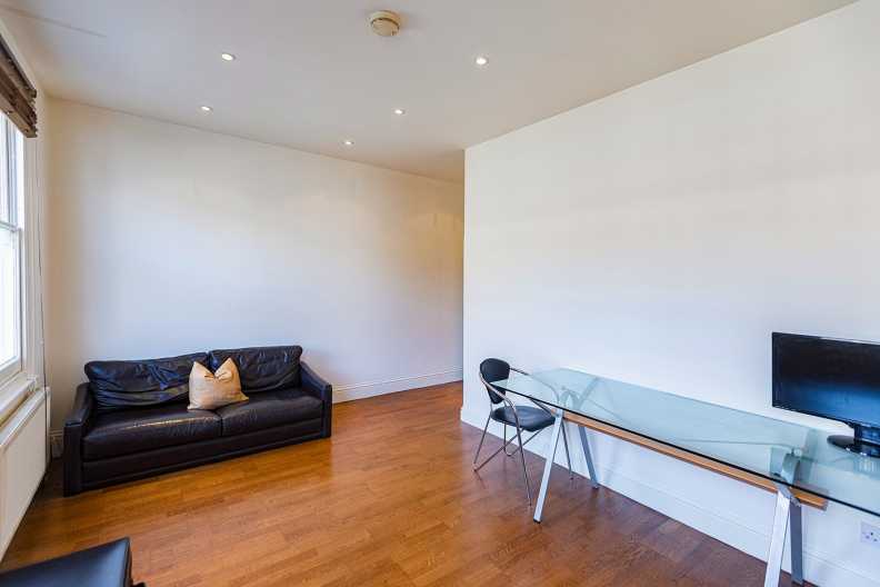 2 bedrooms apartments/flats to sale in Ifield Road, Chelsea, London-image 2