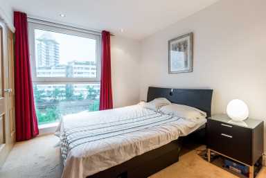 The Boulevard, Imperial Wharf, Fulham - SW6 view 4