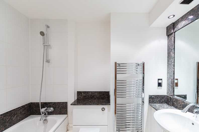 2 bedrooms apartments/flats to sale in The Boulevard, Imperial Wharf, Fulham-image 11