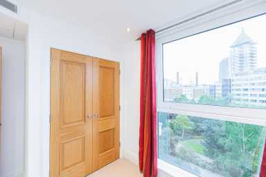 The Boulevard, Imperial Wharf, Fulham - SW6 view 9
