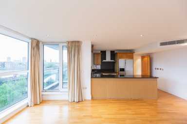 The Boulevard, Imperial Wharf, Fulham - SW6 view 7