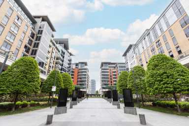 The Boulevard, Imperial Wharf, Fulham - SW6 view 10