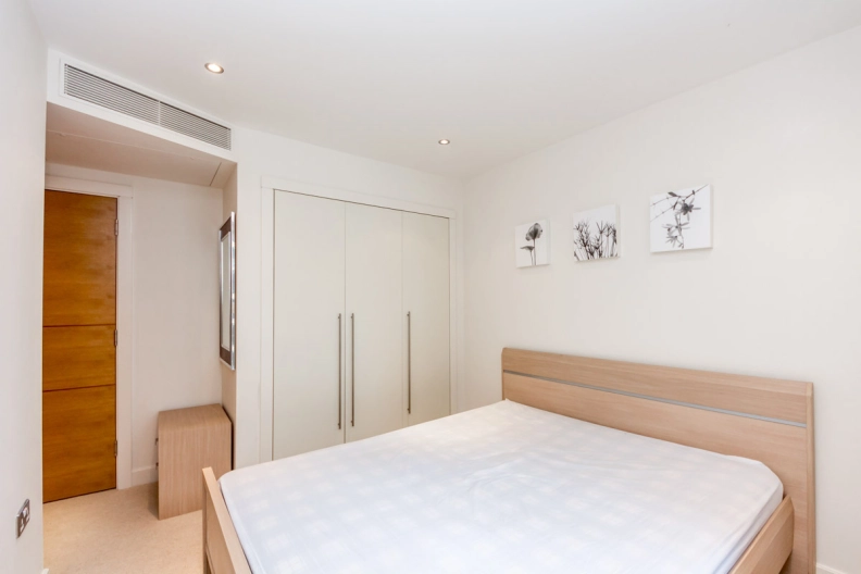 2 bedrooms apartments/flats to sale in The Boulevard, Fulham-image 12