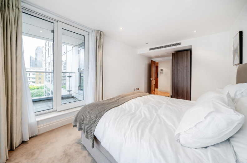 2 bedrooms apartments/flats to sale in The Boulevard, Imperial Wharf-image 17