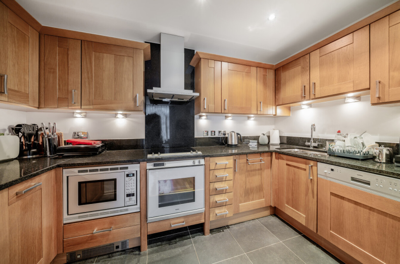 2 bedrooms apartments/flats to sale in The Boulevard, Imperial Wharf-image 4