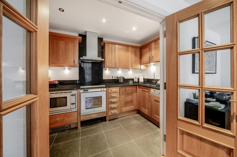 2 bedrooms apartments/flats to sale in The Boulevard, Imperial Wharf-image 14
