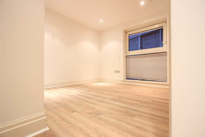 2 bedrooms apartments/flats to sale in Lensbury Avenue, Imperial Wharf-image 23