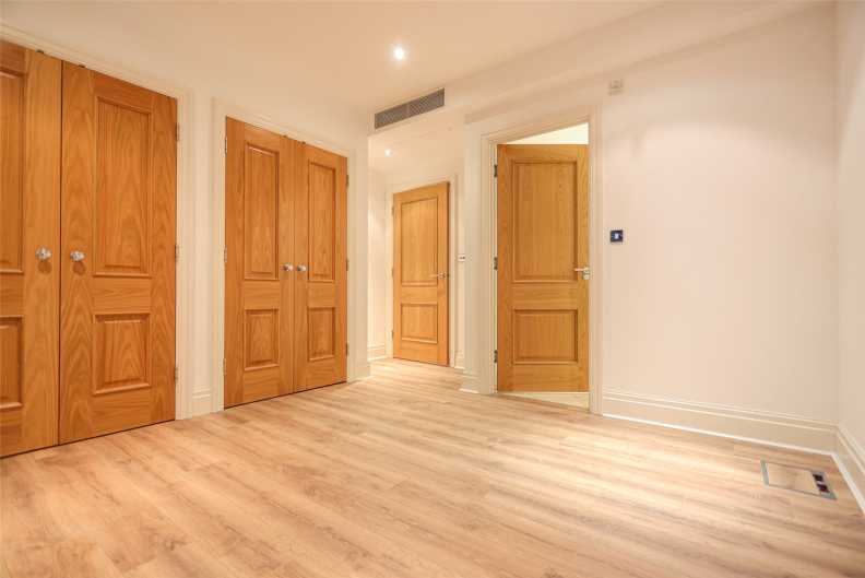 2 bedrooms apartments/flats to sale in Lensbury Avenue, Imperial Wharf-image 24