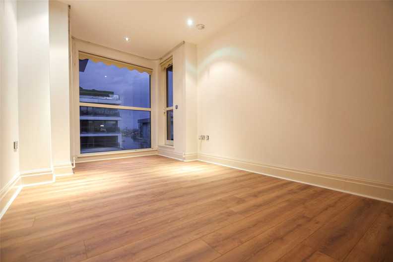 2 bedrooms apartments/flats to sale in Lensbury Avenue, Imperial Wharf-image 4