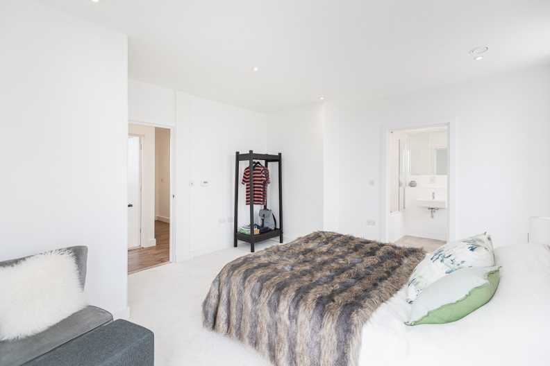 3 bedrooms apartments/flats to sale in Staines Road, Hounslow-image 36