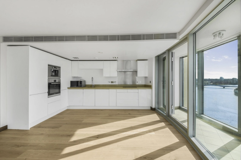 2 bedrooms apartments/flats for sale in Bridges Court Road, Battersea - SW11 view 3