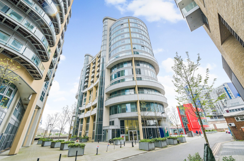 2 bedrooms apartments/flats to sale in Bridges Court Road, Battersea-image 8