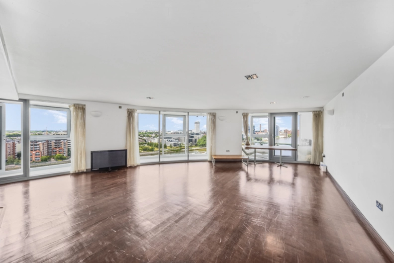 2 bedrooms apartments/flats to sale in Bridges Court Road, Battersea-image 3