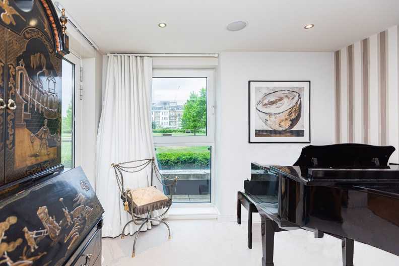 3 bedrooms apartments/flats to sale in Lensbury Avenue, Imperial Wharf-image 7