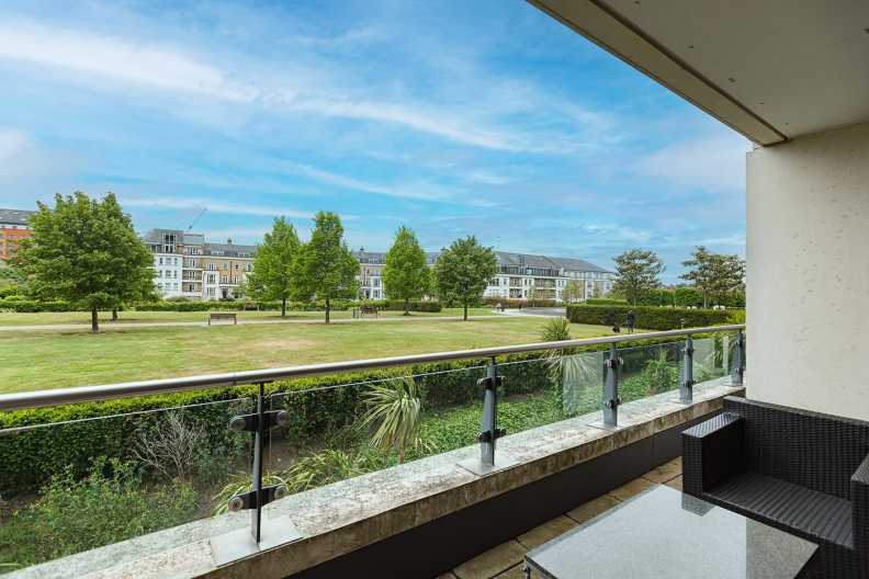 3 bedrooms apartments/flats to sale in Lensbury Avenue, Imperial Wharf-image 17
