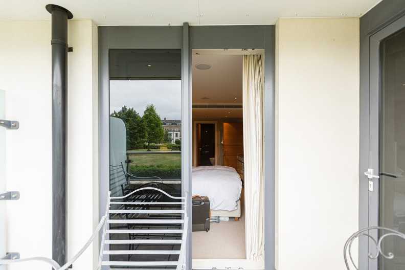 3 bedrooms apartments/flats to sale in Lensbury Avenue, Imperial Wharf-image 34
