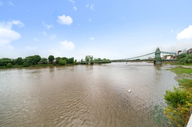 Crisp Road, Hammersmith - W6 view 17