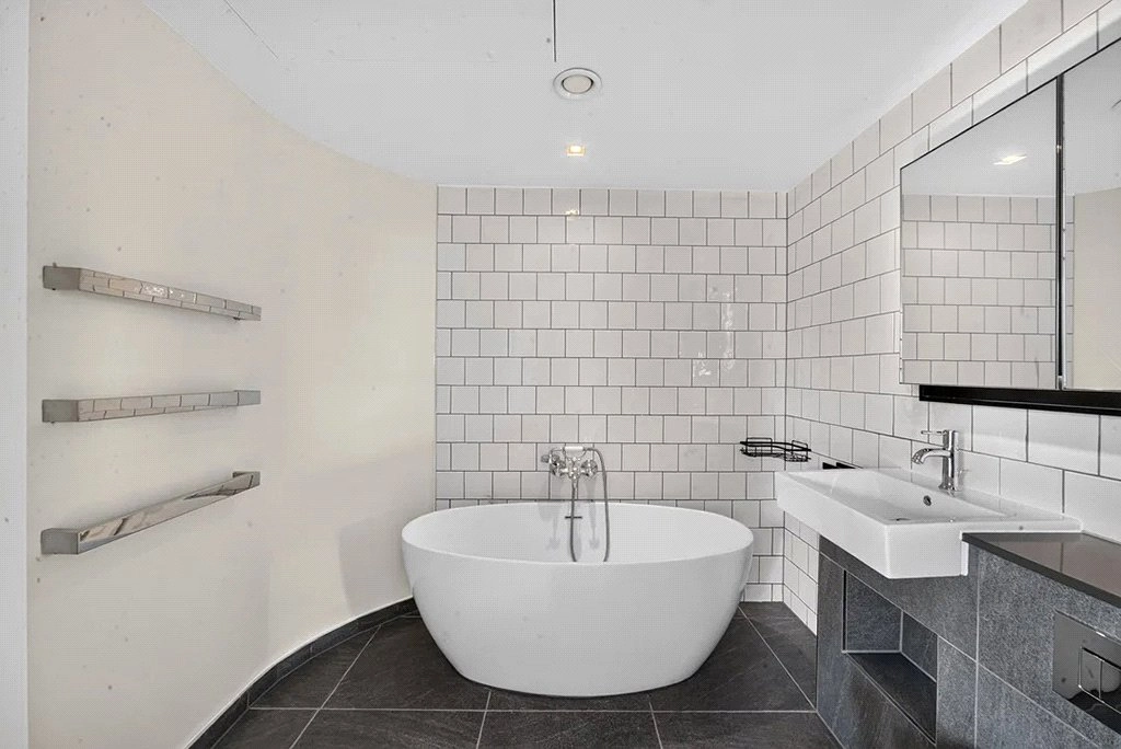2 bedrooms apartments/flats for sale in Crisp Road, Hammersmith - W6 view 6