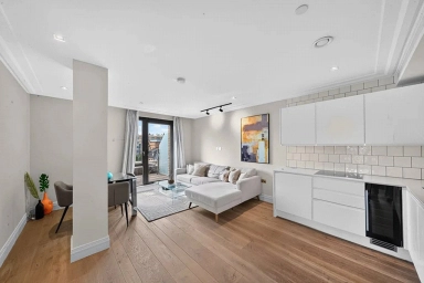 Crisp Road, Hammersmith - W6 view 2