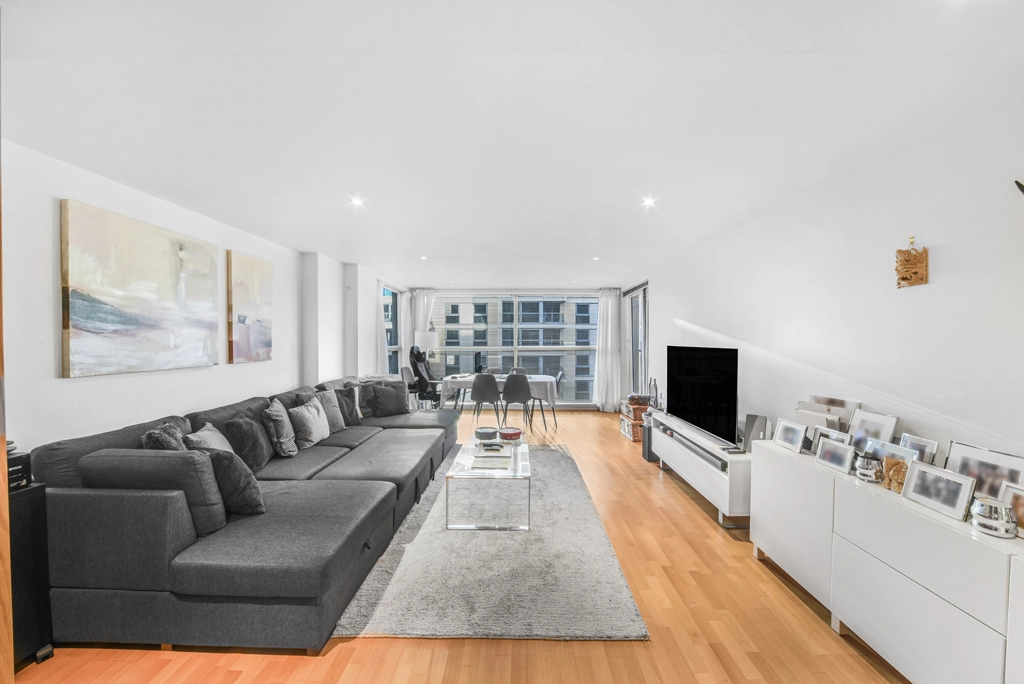 2 bedrooms apartments/flats for sale in Lensbury Avenue, Fulham - SW6 view 2