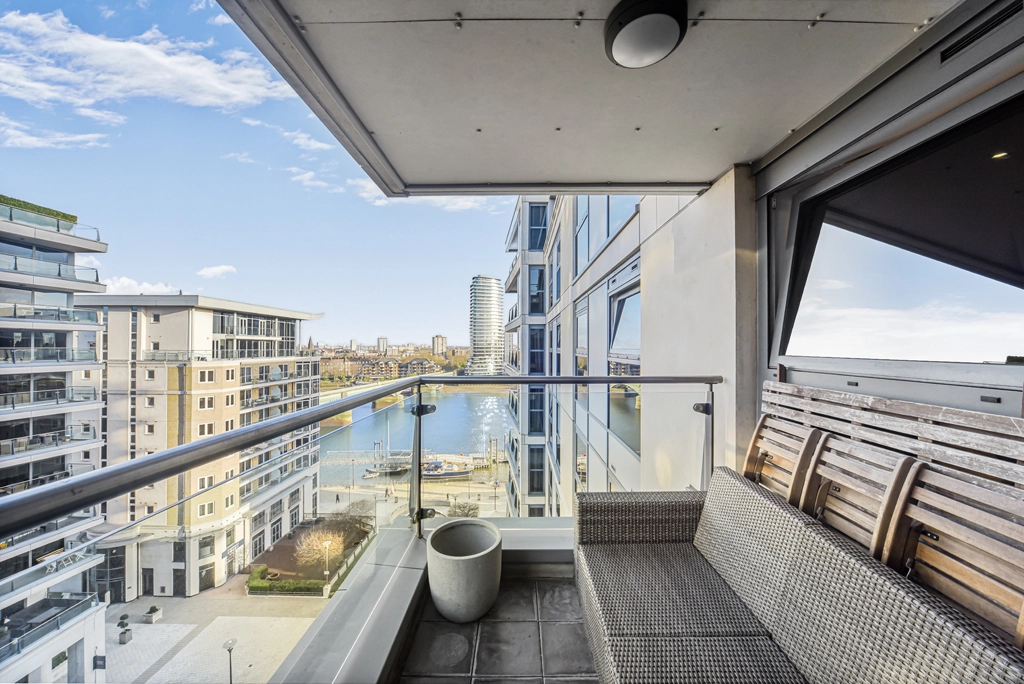 2 bedrooms apartments/flats for sale in Lensbury Avenue, Fulham - SW6 view 7