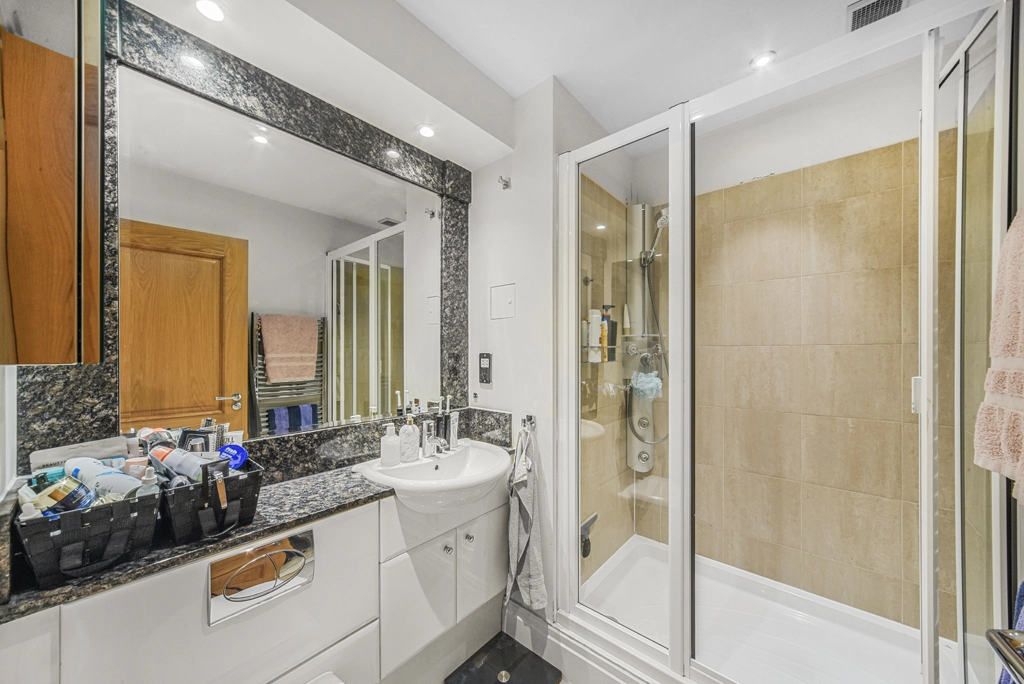 2 bedrooms apartments/flats for sale in Lensbury Avenue, Fulham - SW6 view 14