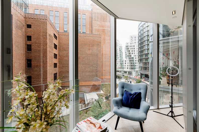 2 bedrooms apartments/flats to sale in Circus Road West, Battersea Power Station, Battersea-image 3