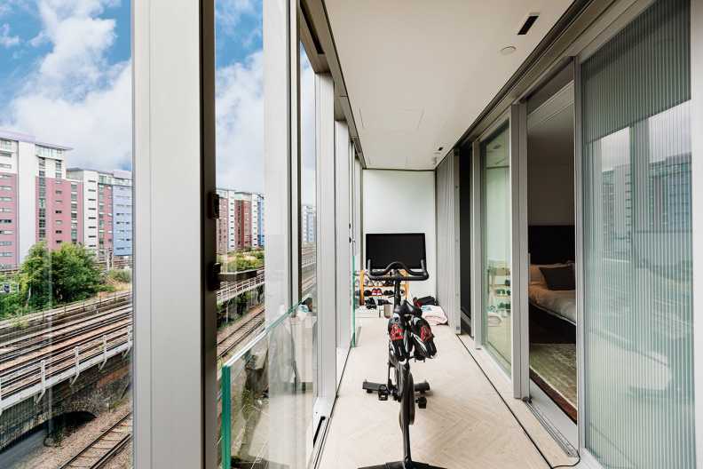 2 bedrooms apartments/flats to sale in Circus Road West, Battersea Power Station, Battersea-image 10