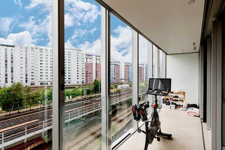 2 bedrooms apartments/flats to sale in Circus Road West, Battersea Power Station, Battersea-image 9