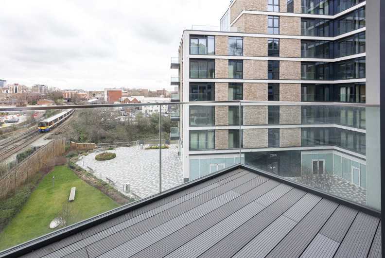 1 bedroom apartments/flats to sale in Harbour Avenue, Chelsea Island, Fulham-image 4