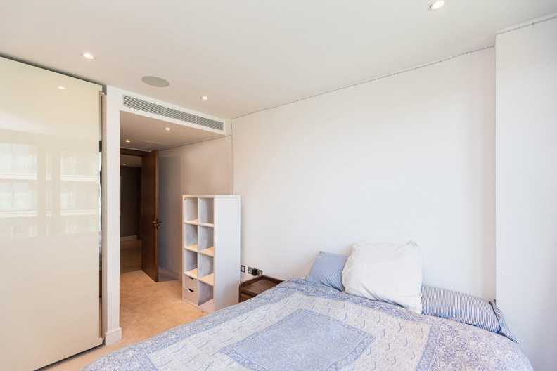 3 bedrooms apartments/flats to sale in Parr's Way, Fulham Reach, Hammersmith-image 20
