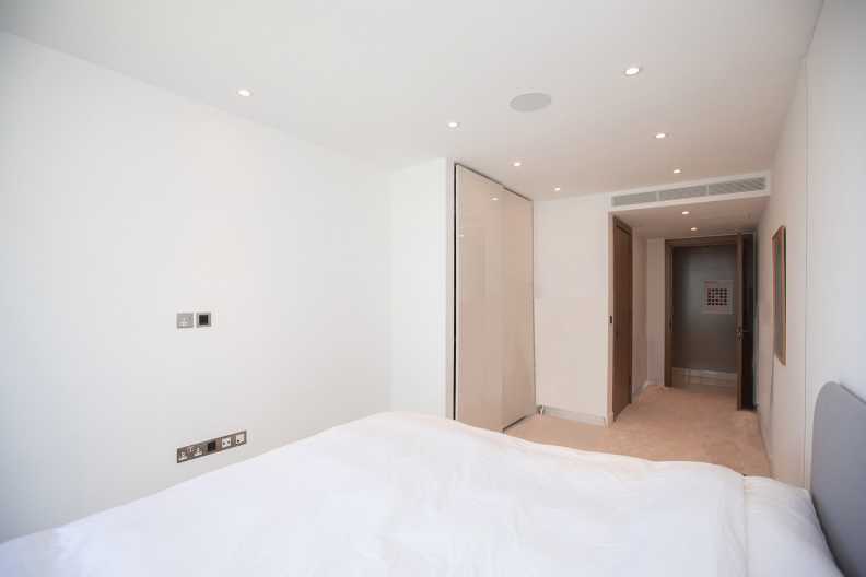 3 bedrooms apartments/flats to sale in Parr's Way, Fulham Reach, Hammersmith-image 25