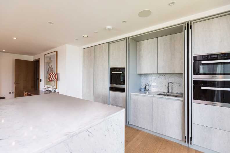3 bedrooms apartments/flats to sale in Parr's Way, Fulham Reach, Hammersmith-image 10
