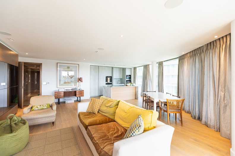3 bedrooms apartments/flats to sale in Parr's Way, Fulham Reach, Hammersmith-image 8