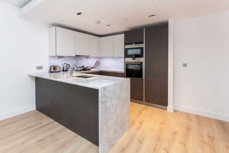 2 bedrooms apartments/flats to sale in Beadon Road, Hammersmith-image 8