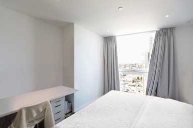 Wandsworth Road, Nine Elms - SW8 view 6