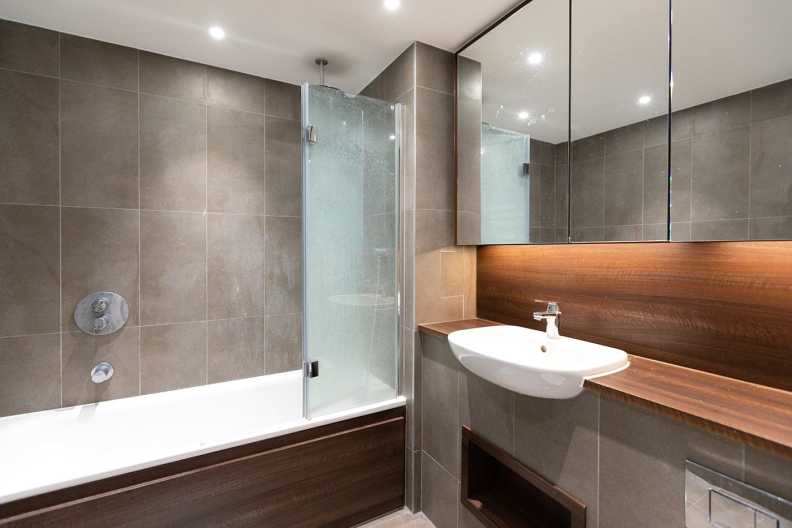 2 bedrooms apartments/flats to sale in Wandsworth Road, Nine Elms-image 16