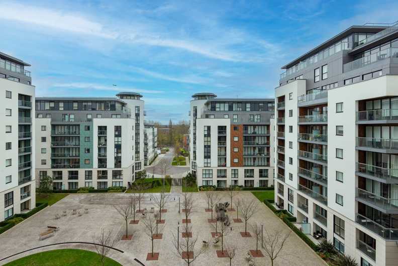 2 bedrooms apartments/flats to sale in Pump House Crescent, Brentford-image 9