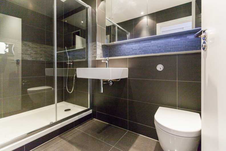 2 bedrooms apartments/flats to sale in Pump House Crescent, Brentford-image 25