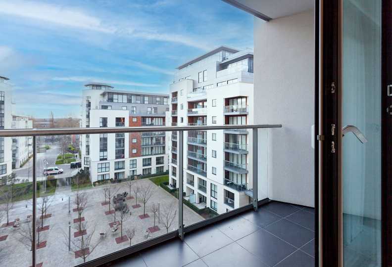 2 bedrooms apartments/flats to sale in Pump House Crescent, Brentford-image 8