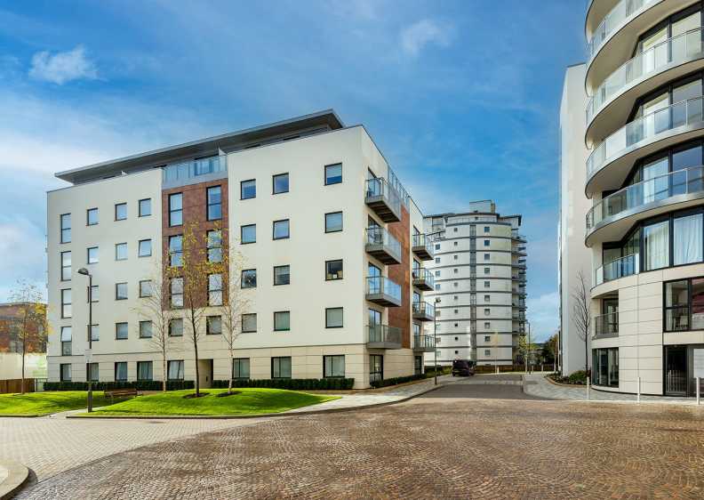 2 bedrooms apartments/flats to sale in Pump House Crescent, Brentford-image 11